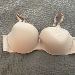 Victoria’s Secret incredible by Victoria’s Secret 38D